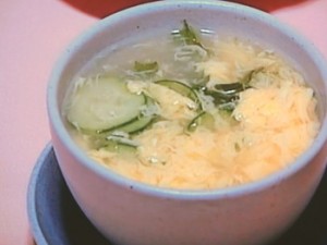 きゅうりと卵のスープ