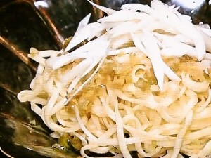 らっきょう辛み麺