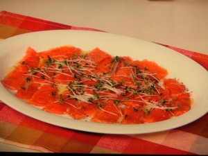 サーモンのハーブカルパッチョ