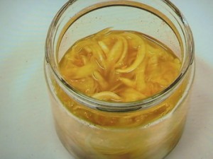 たまねぎのカレー酢漬け