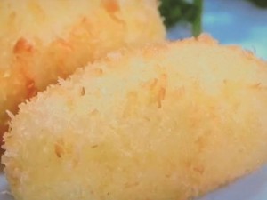 どったら餅入りトロトロコロッケ