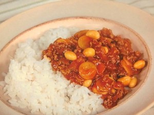 ごぼうと豆のキーマカレー