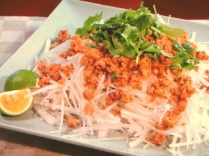 大根サラダ鶏ごまみそドレッシング