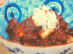 肉だんごのもつ煮風