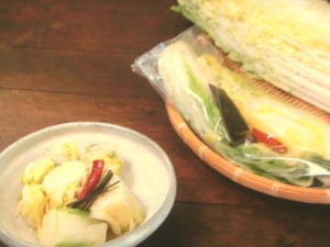 ポリ袋で白菜漬け