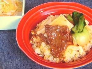 牛肉とオイスター煮込みあんかけチャーハン