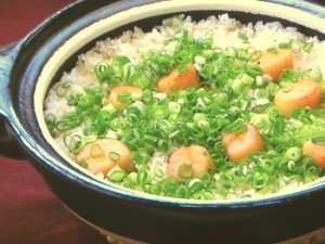 焼き帆立ての土鍋炊きご飯