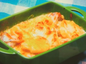 鶏肉とじゃがいものチーズグラタン