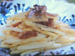 新じゃが炒め赤じそ風味