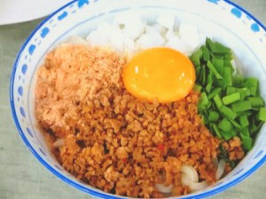 台湾まぜうどん
