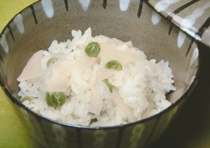 かんぴょうとえんどう豆のご飯