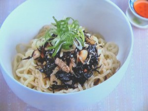 ひじきとねぎの和え麺