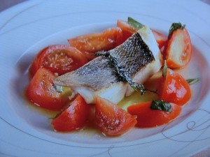 トマトのマリネとすずきのソテー