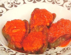 肉詰めピーマンのトマト煮