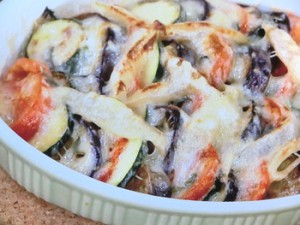 カラフル野菜のチーズグラタン