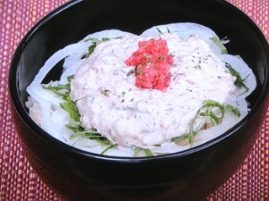 シャキシャキタマネギのサバ水煮丼