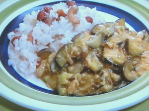 しょうがレモン氷のナッツごはんと皮ごとなすカレー