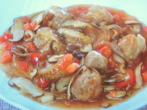 豚こまの丸め焼き甘酢あん