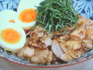豚こまとゆで卵のさっと煮