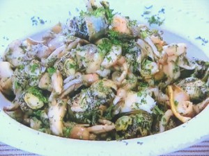 もこみち流 つぶ貝ときのこのガーリックバター炒め