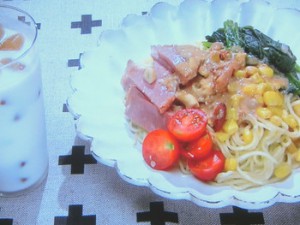 梅干ヨーグルトごまダレの冷やし中華