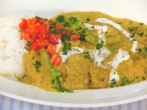 アスパラガスのグリーンチキンカレー