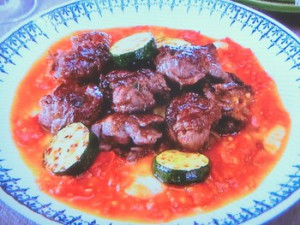 薄切り肉団子のフレッシュトマトソース