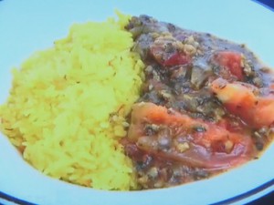 もこみち流 鶏ひき肉とトマトとほうれん草のカレー