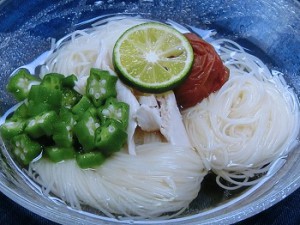 オクラ梅そうめん