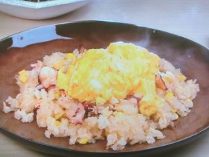 たことコーンのピラフ ふわふわ卵のせ