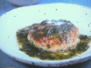 きのこと豆腐のハンバーグ あおさソース