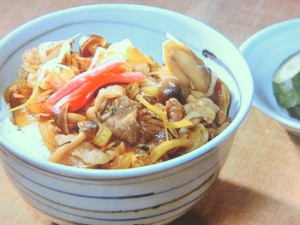 きのこたっぷり牛丼
