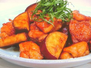 ご飯もお酒も進むよ~鶏肉とさつま芋炒め