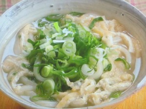 油揚げとわけぎのうどん