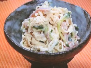 ヨーグルト戻しサラダ