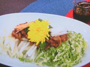 白菜と豚肉の黒酢だれあえ