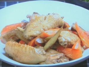 鶏手羽中とごぼうの煮もの