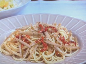 ごぼうとアンチョビーのぺペロンチーノ