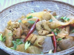 もこみち流 カレー風味のもつ煮込み
