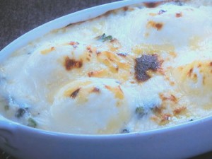 ほうれんそうとゆで卵のグラタン