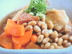 大豆と手羽の梅煮