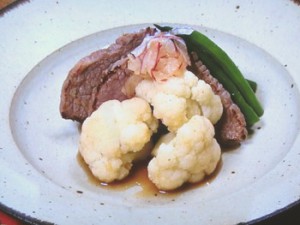 塩蒸しカリフラワーと牛肉のポン酢あえ