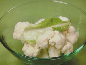 カリフラワーがのドレッシングマリネ