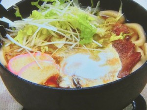 タン塩とレタスの鍋焼きうどん