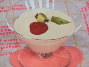 いちごとキウイのヨーグルトソース
