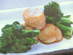 菜の花と帆立てのバターじょうゆ焼き