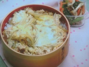 ひき肉の親子丼弁当