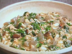 こんにゃくとしめじの鶏マーボー