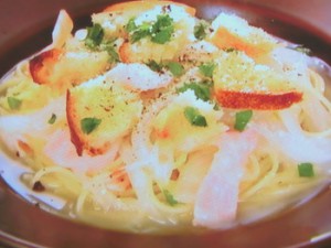 新タマネギのスープパスタ