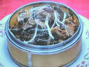 もこみち流 スペアリブとトウチのウーロン茶葉蒸し